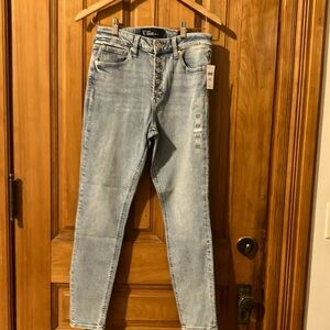 High rise, button fly Universal Leggings (denim)